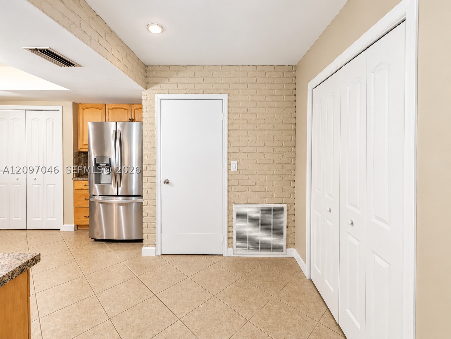 8521 NW 25th St, Sunrise FL 33322