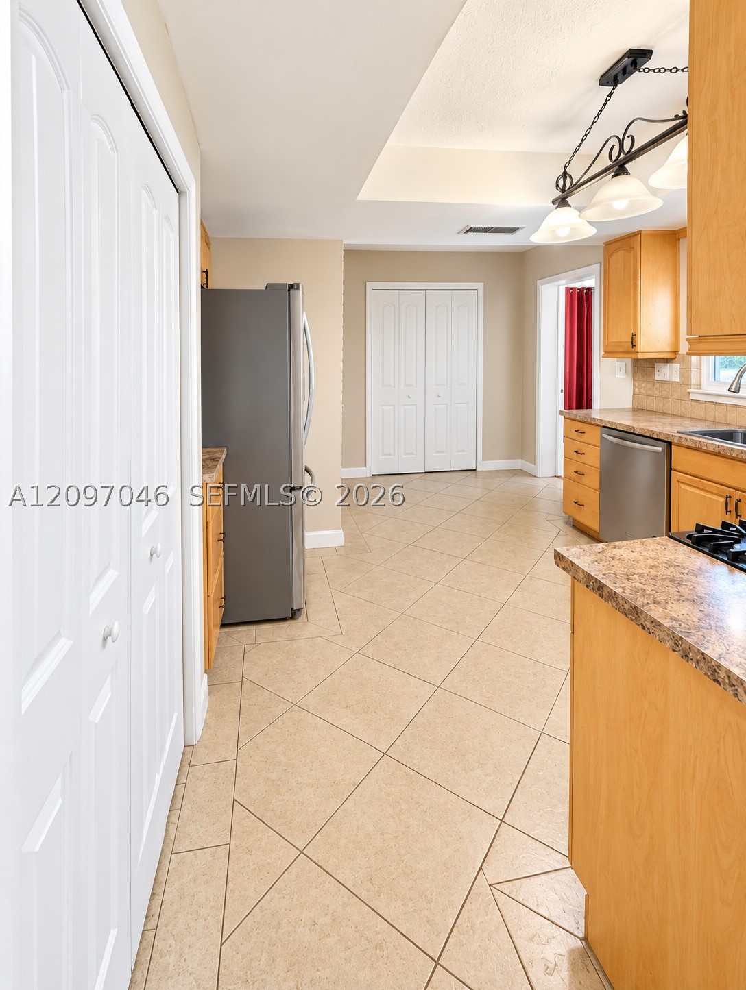 8521 NW 25th St, Sunrise FL 33322