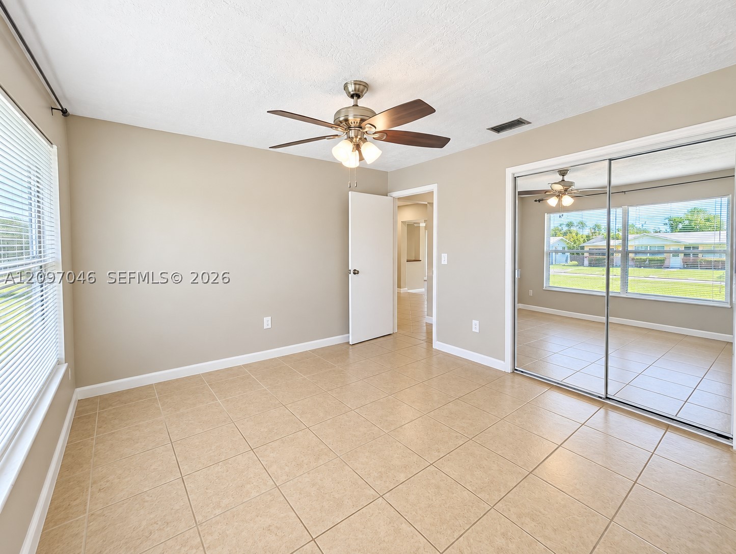 8521 NW 25th St, Sunrise FL 33322