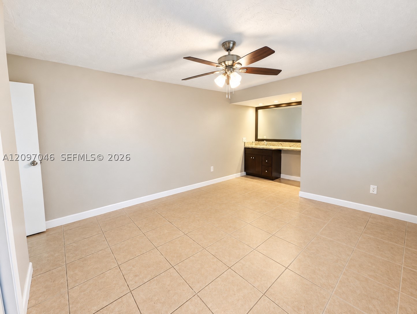 8521 NW 25th St, Sunrise FL 33322