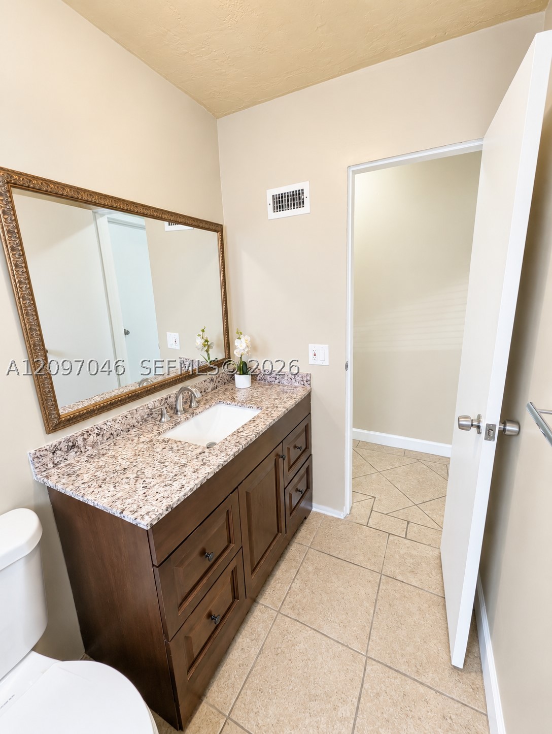 8521 NW 25th St, Sunrise FL 33322