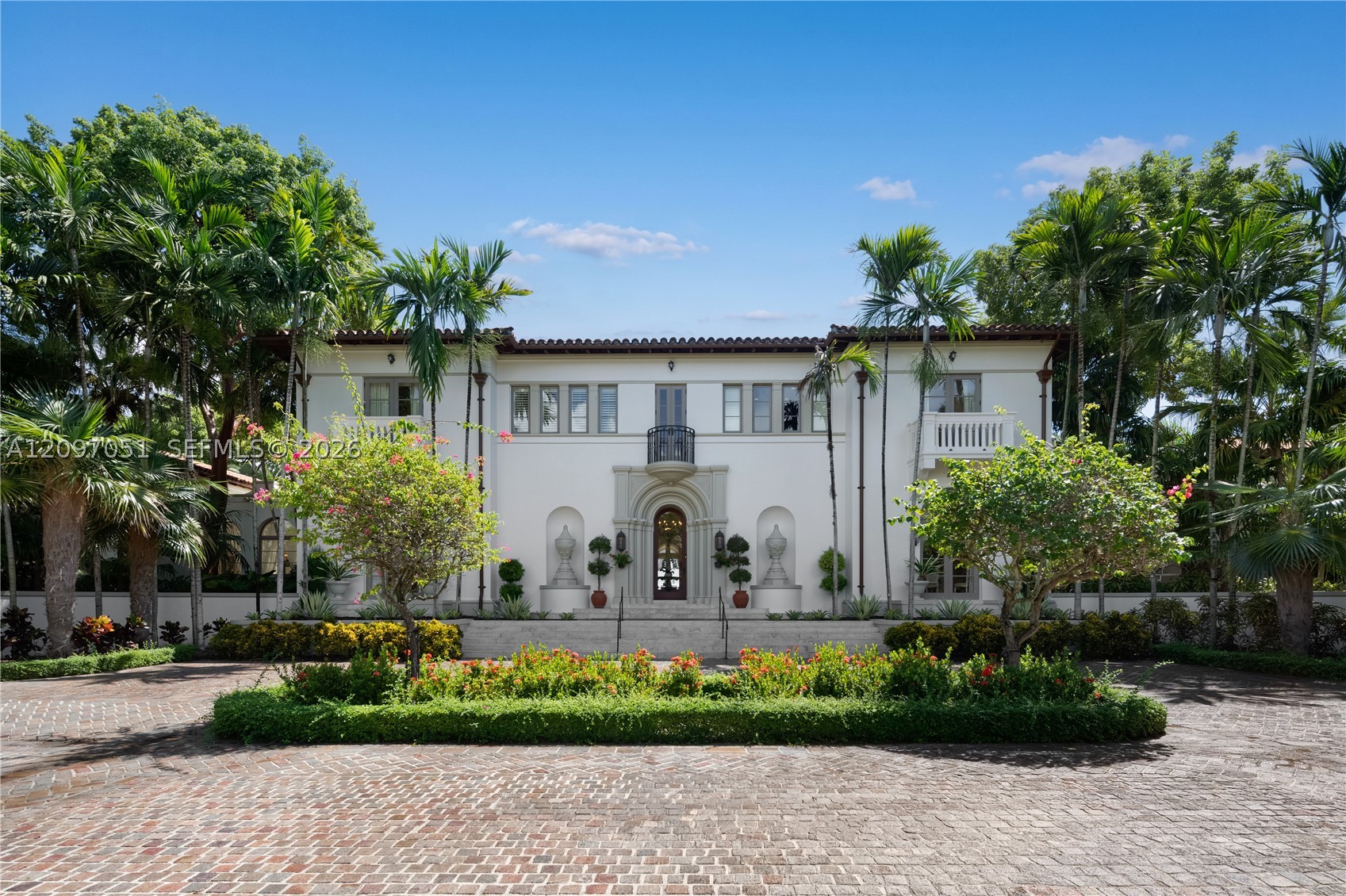 8901 Arvida Ln, Coral Gables FL 33156