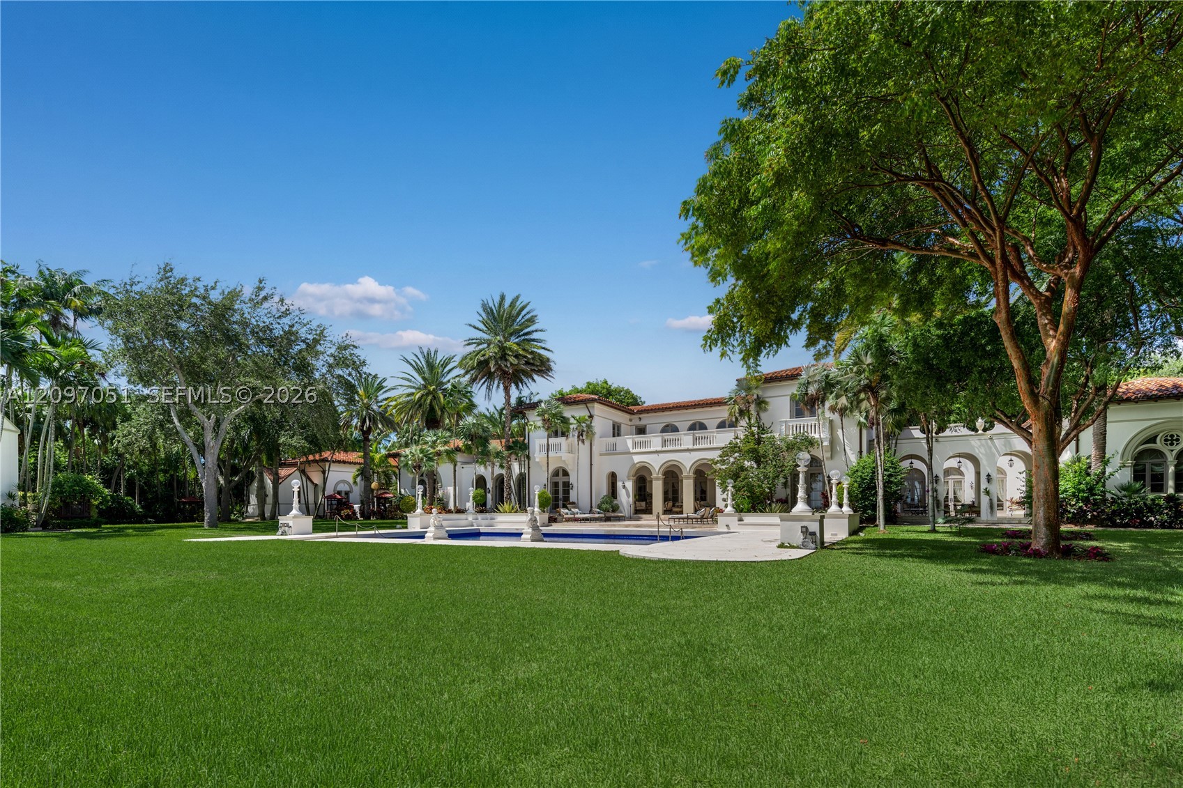 8901 Arvida Ln, Coral Gables FL 33156
