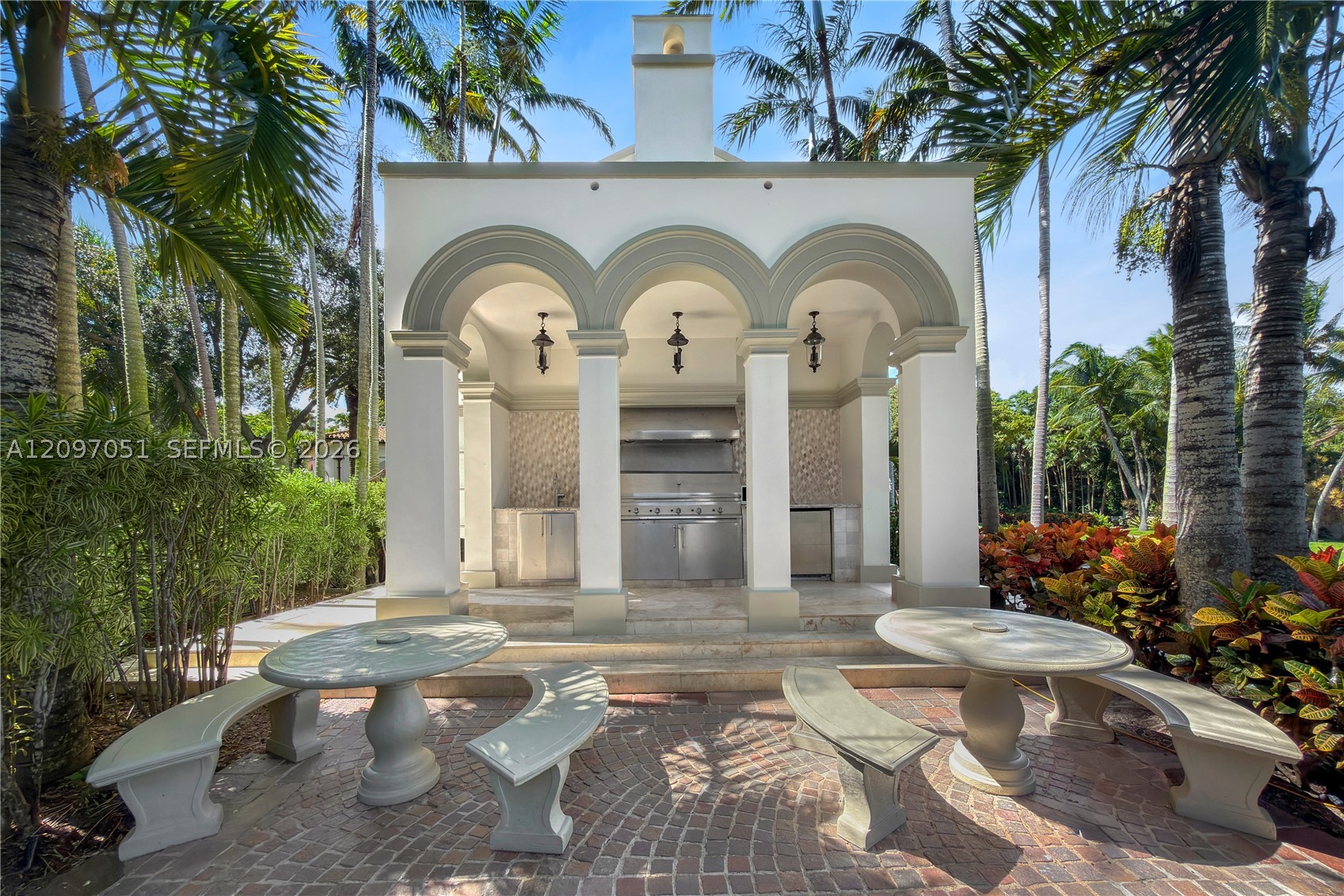 8901 Arvida Ln, Coral Gables FL 33156
