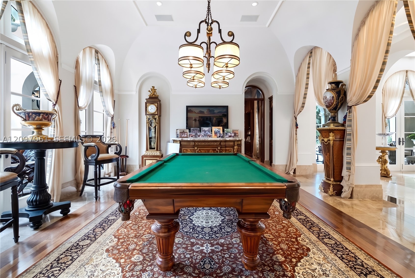 8901 Arvida Ln, Coral Gables FL 33156