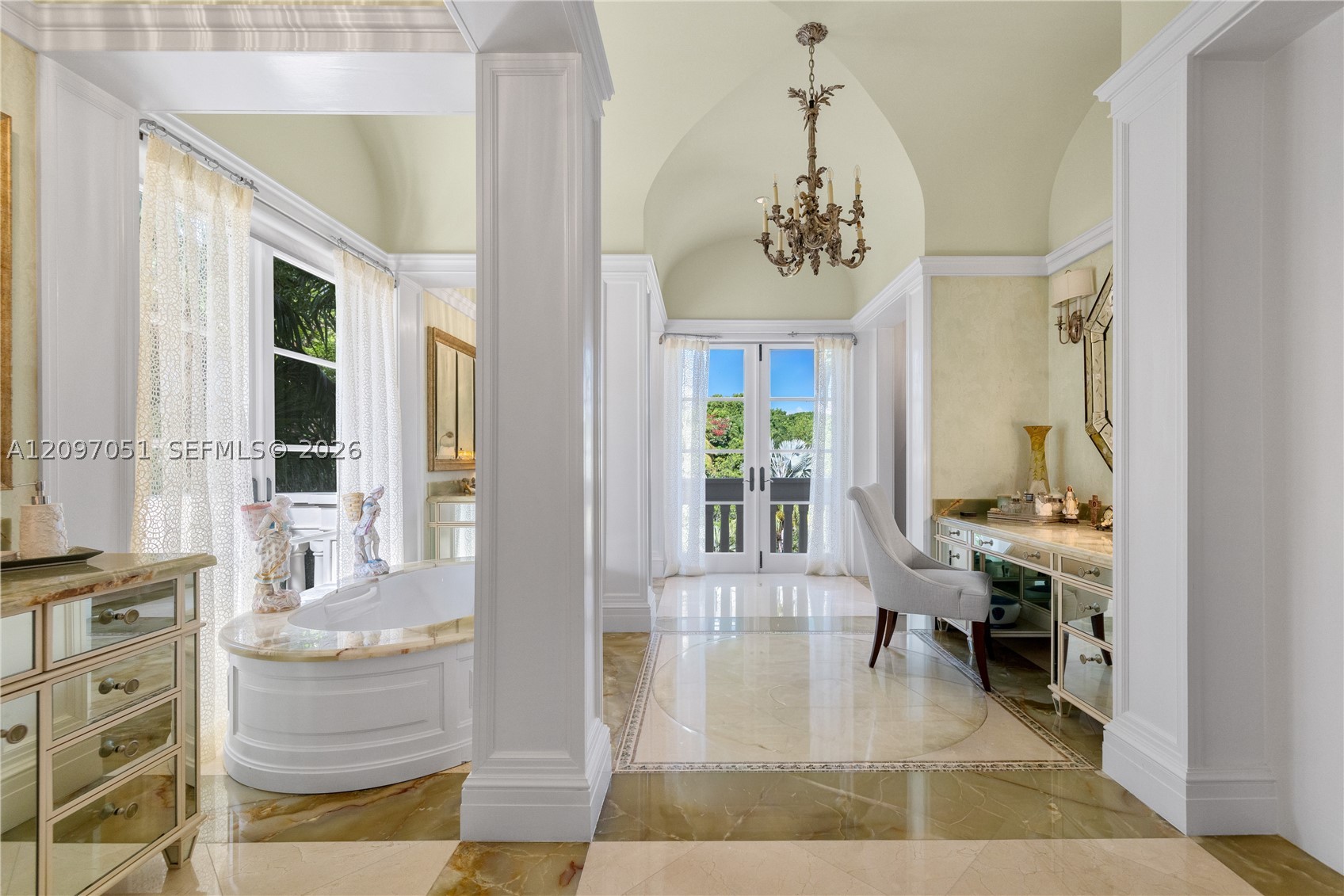 8901 Arvida Ln, Coral Gables FL 33156