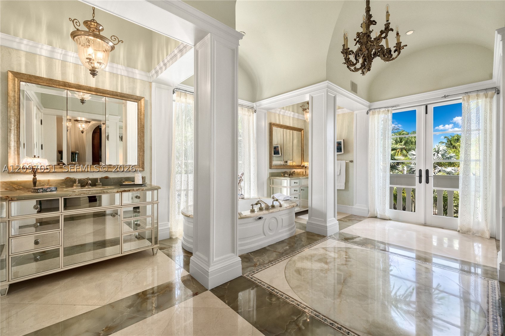 8901 Arvida Ln, Coral Gables FL 33156
