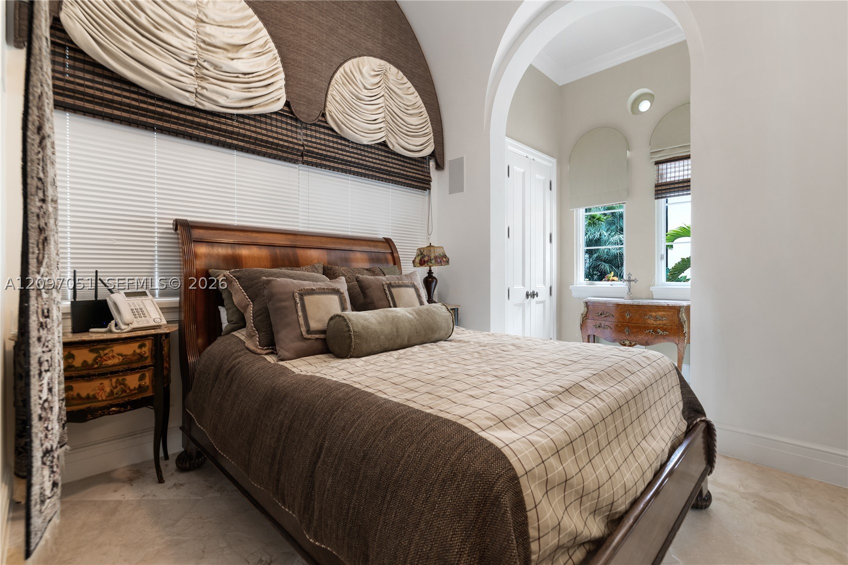 8901 Arvida Ln, Coral Gables FL 33156