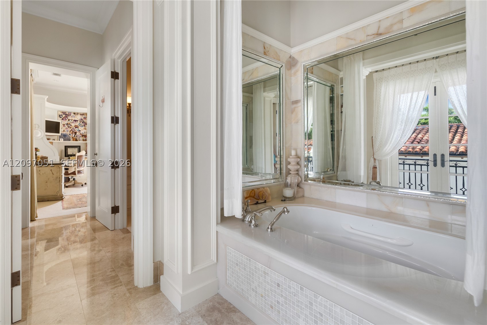 8901 Arvida Ln, Coral Gables FL 33156
