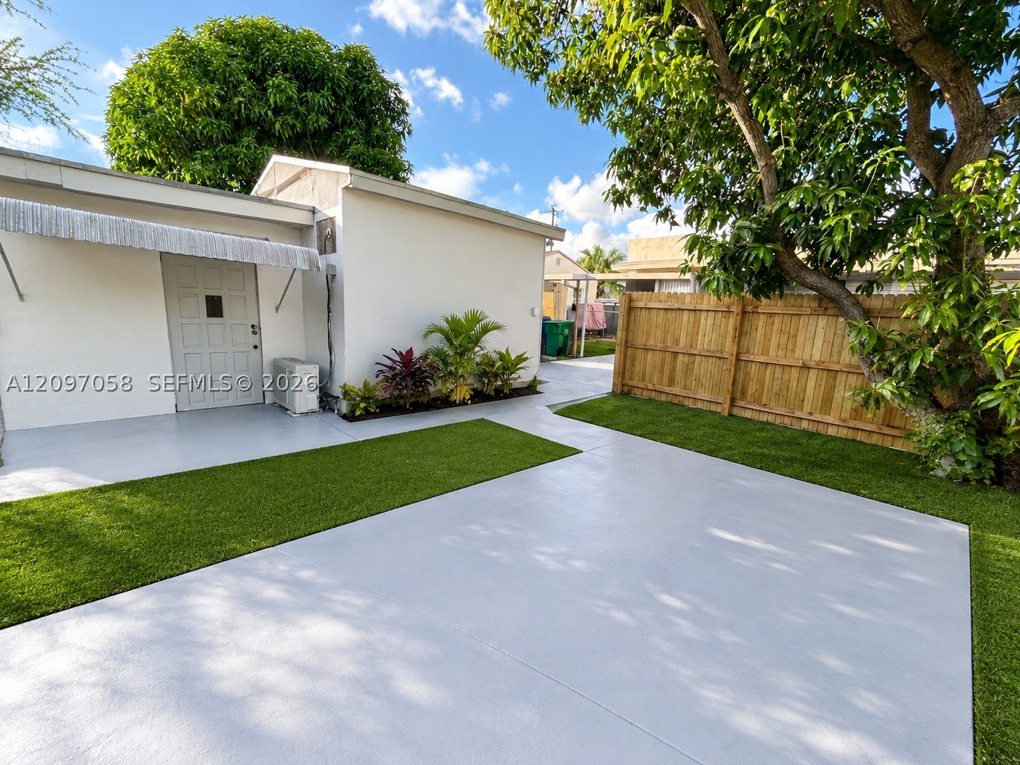 3500 NW 16th St, Miami FL 33125