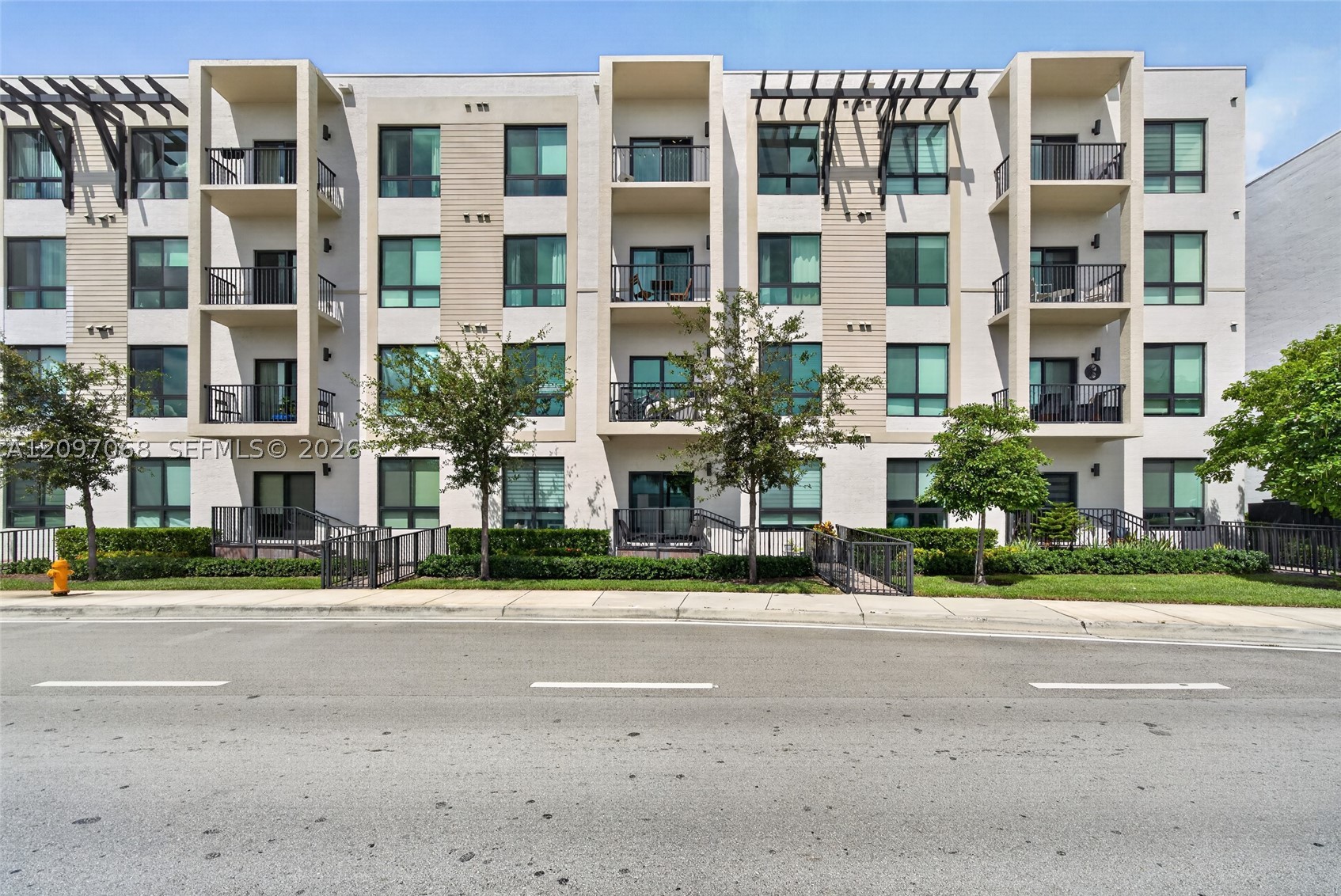 8167 NW 41st St #E-208, Doral FL 33166