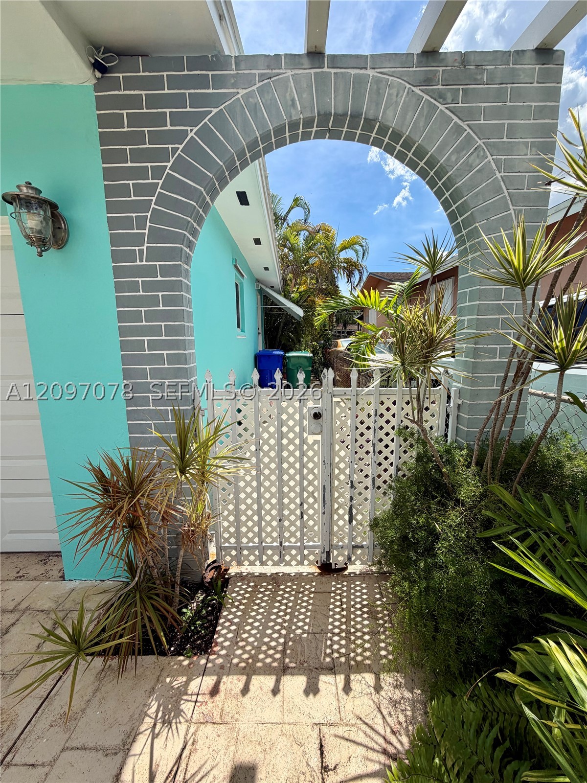 4450 SW 2nd St, Miami FL 33134