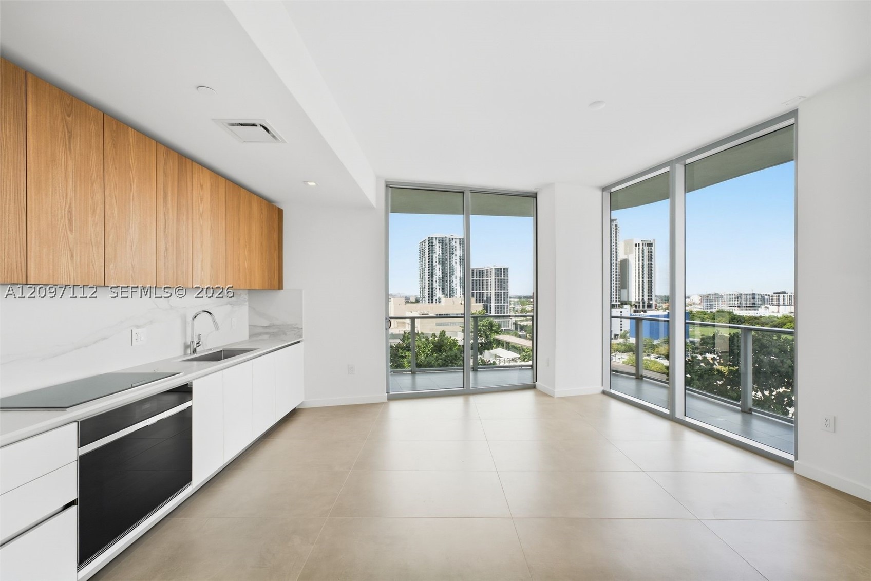 1400 Biscayne Blvd #1407, Miami FL 33132
