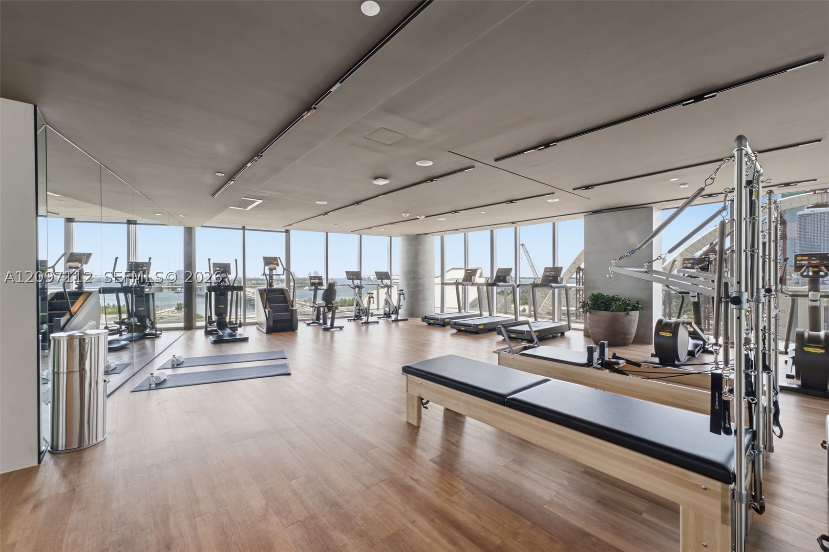 1400 Biscayne Blvd #1407, Miami FL 33132