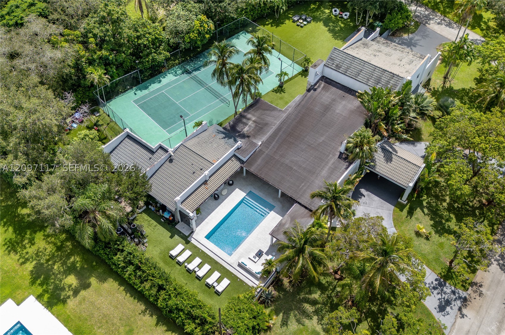 9715 SW 89th Ct, Miami FL 33176