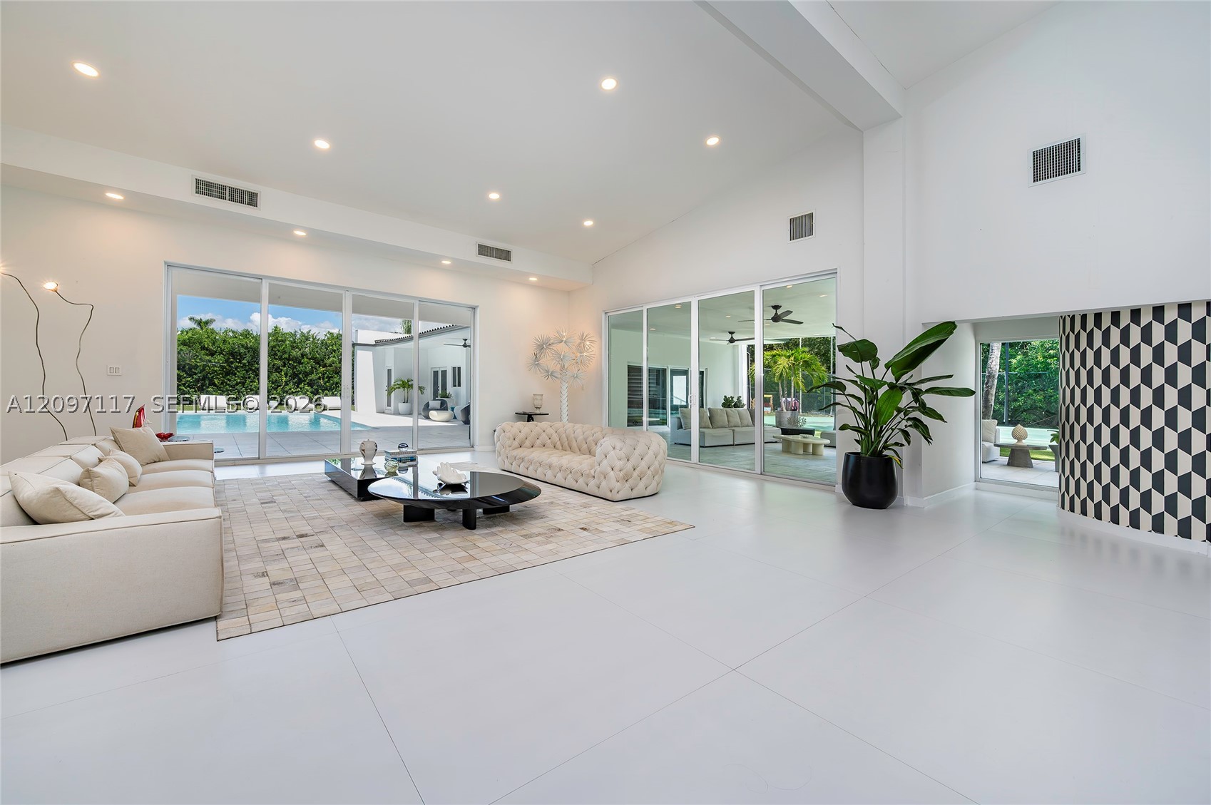 9715 SW 89th Ct, Miami FL 33176