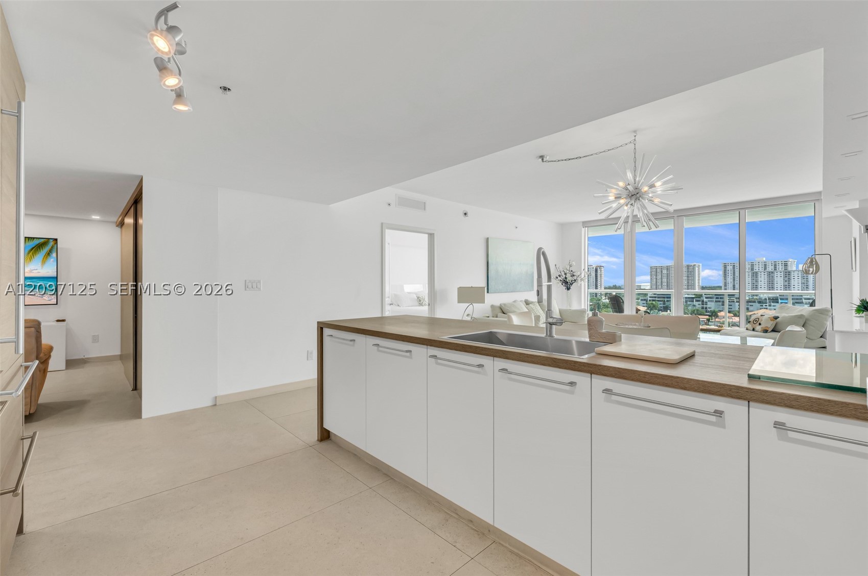 400 Sunny Isles Blvd #916, Sunny Isles Beach FL 33160
