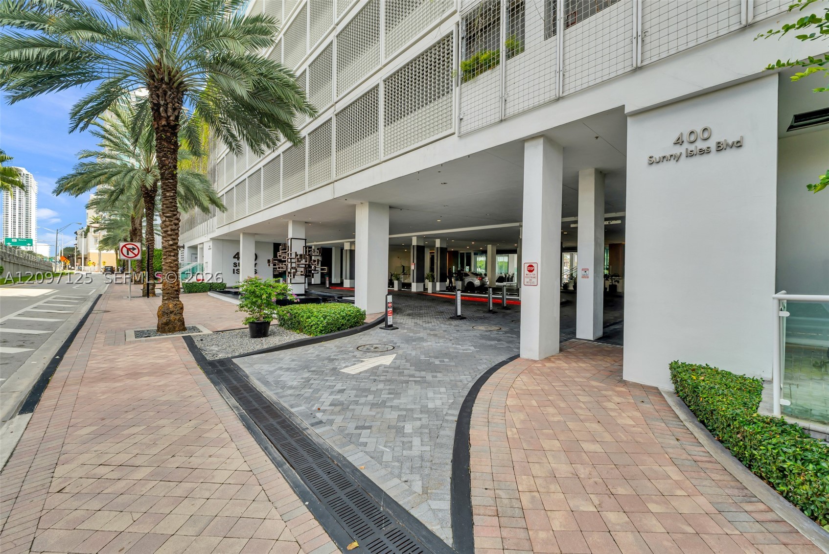 400 Sunny Isles Blvd #916, Sunny Isles Beach FL 33160