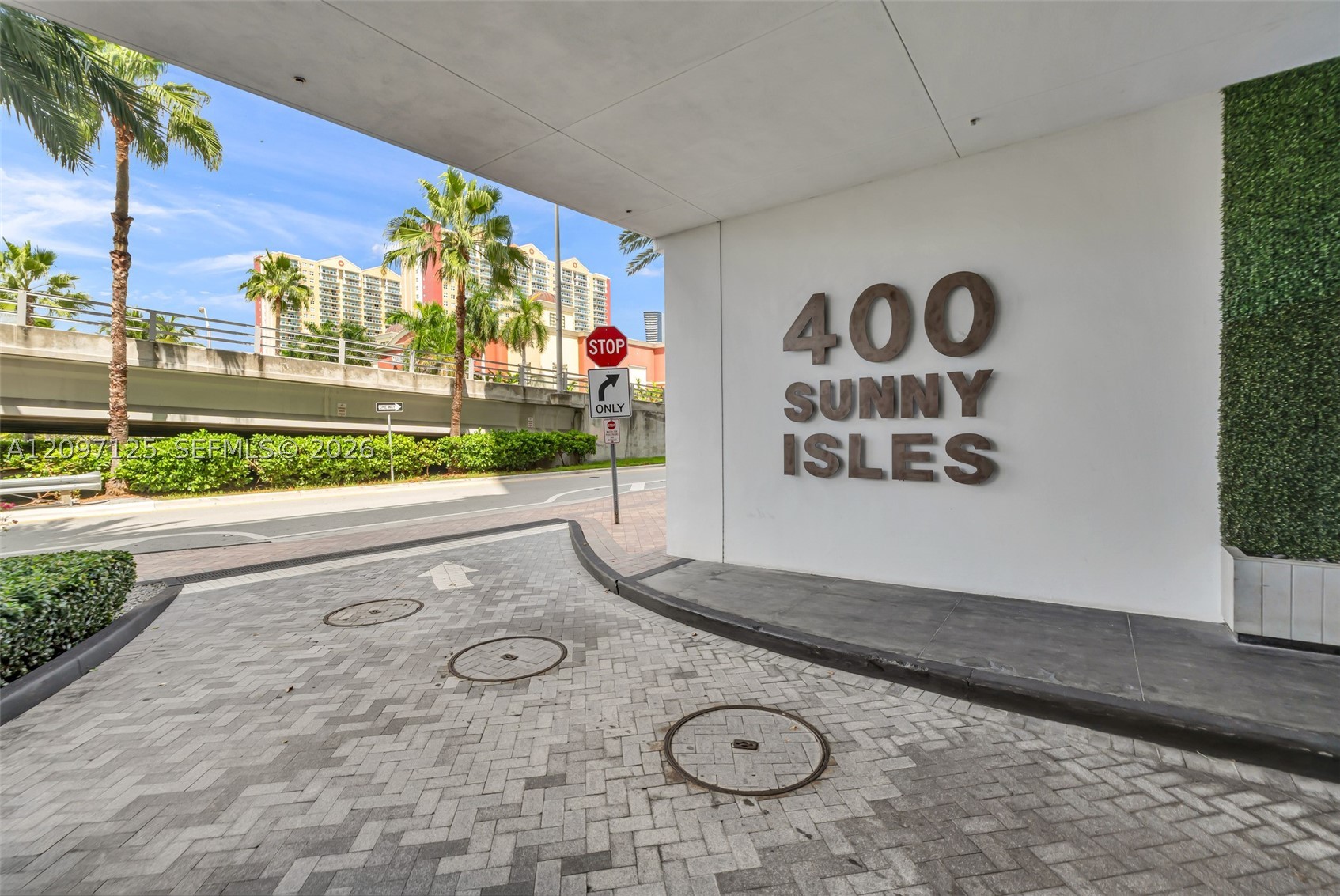 400 Sunny Isles Blvd #916, Sunny Isles Beach FL 33160