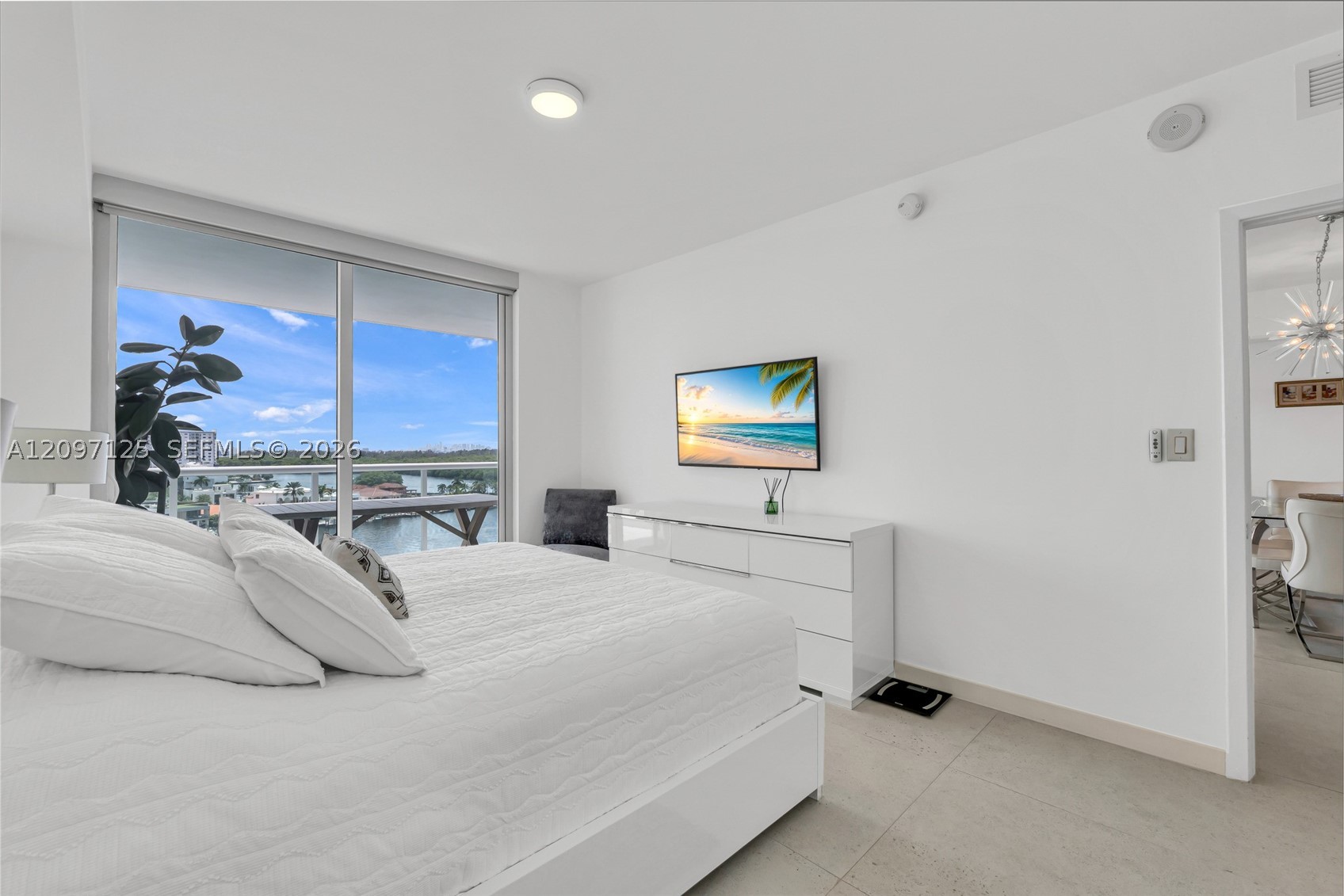 400 Sunny Isles Blvd #916, Sunny Isles Beach FL 33160