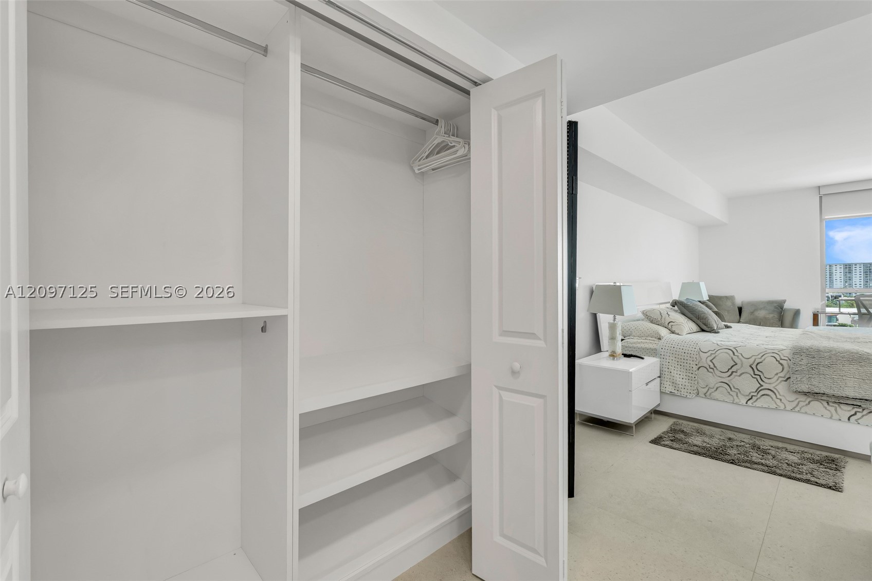 400 Sunny Isles Blvd #916, Sunny Isles Beach FL 33160