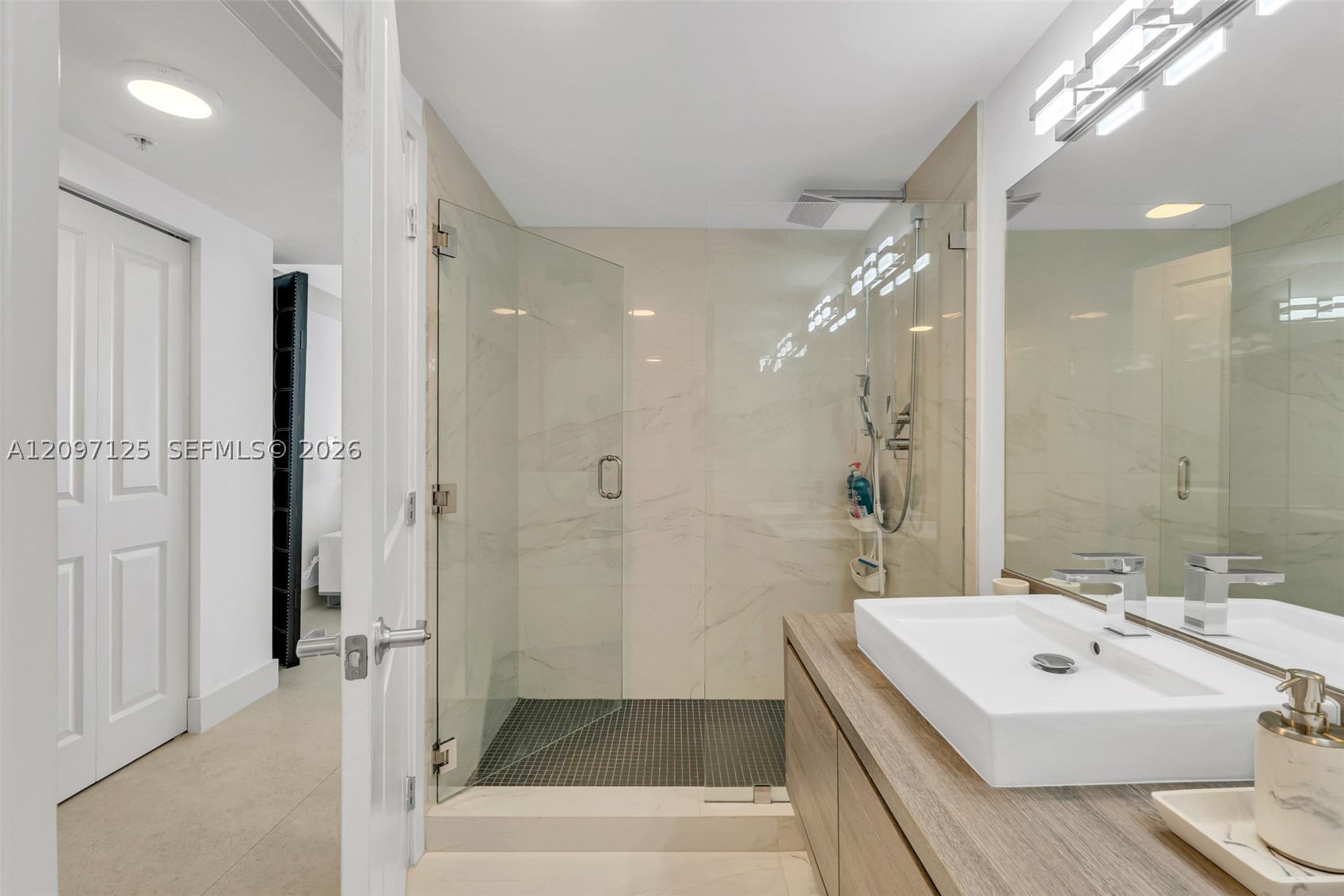 400 Sunny Isles Blvd #916, Sunny Isles Beach FL 33160