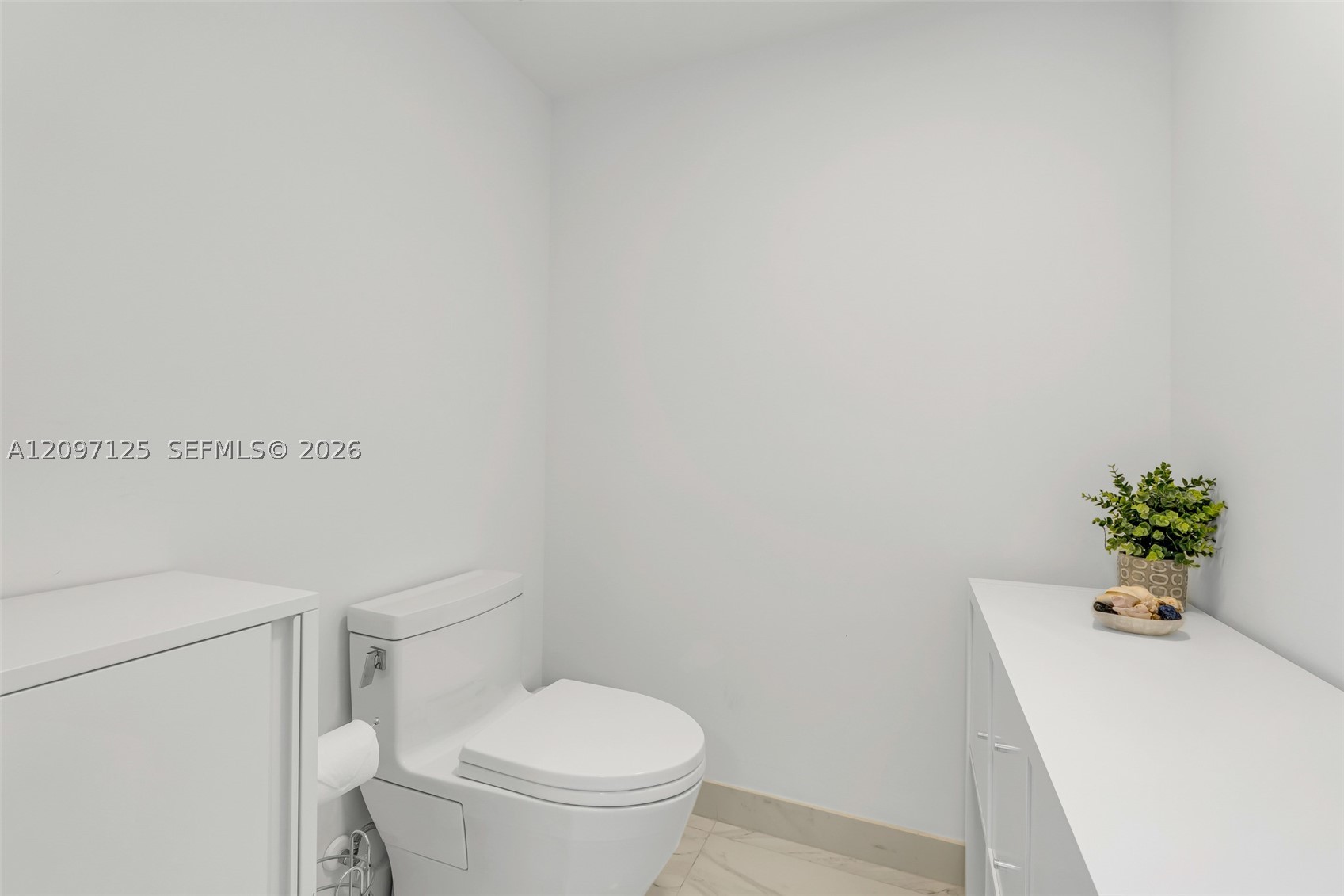 400 Sunny Isles Blvd #916, Sunny Isles Beach FL 33160