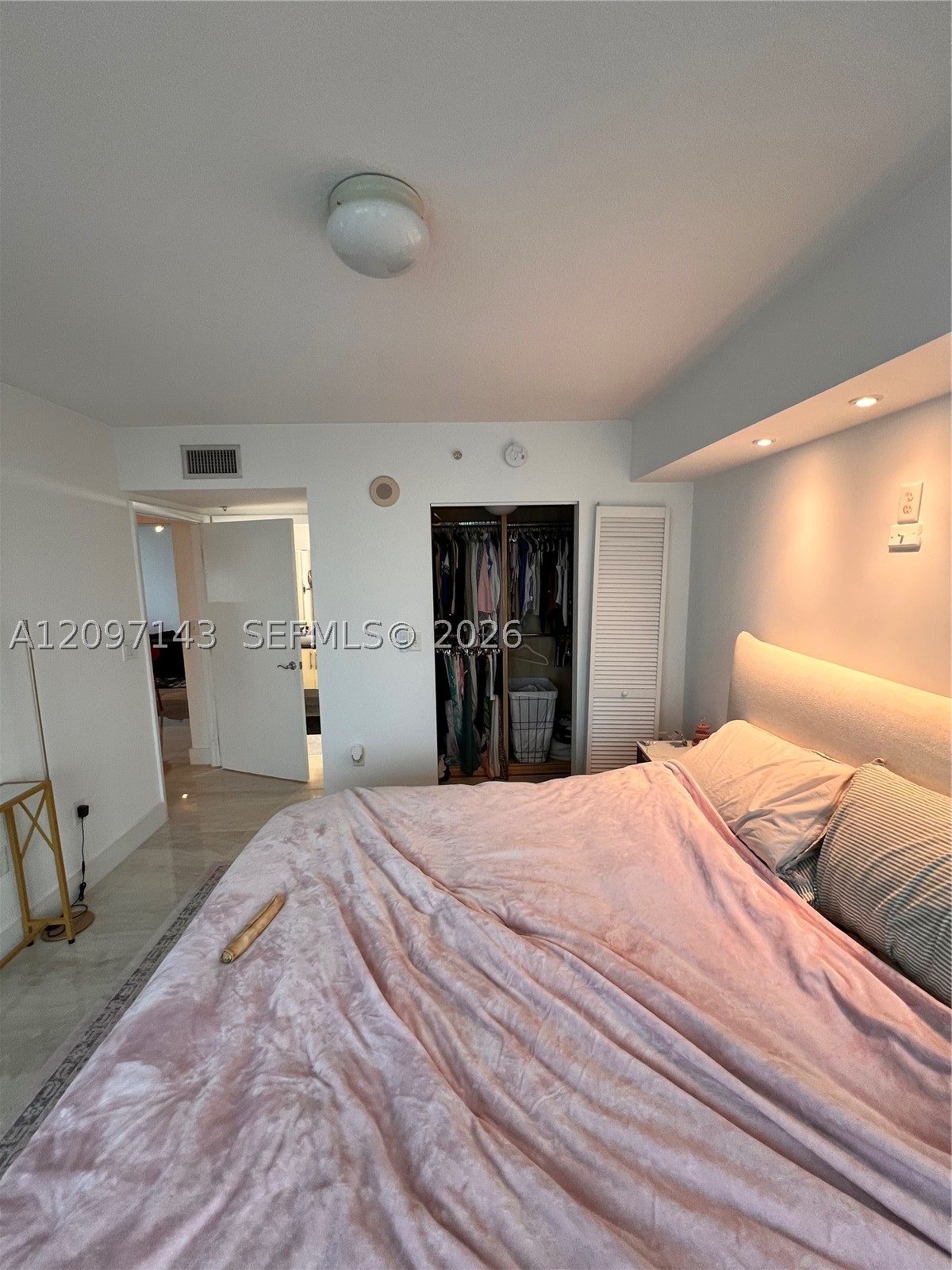 31 SE 5th Street #2801, Miami FL 33131