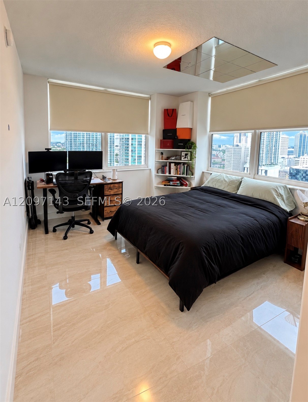 31 SE 5th Street #2801, Miami FL 33131