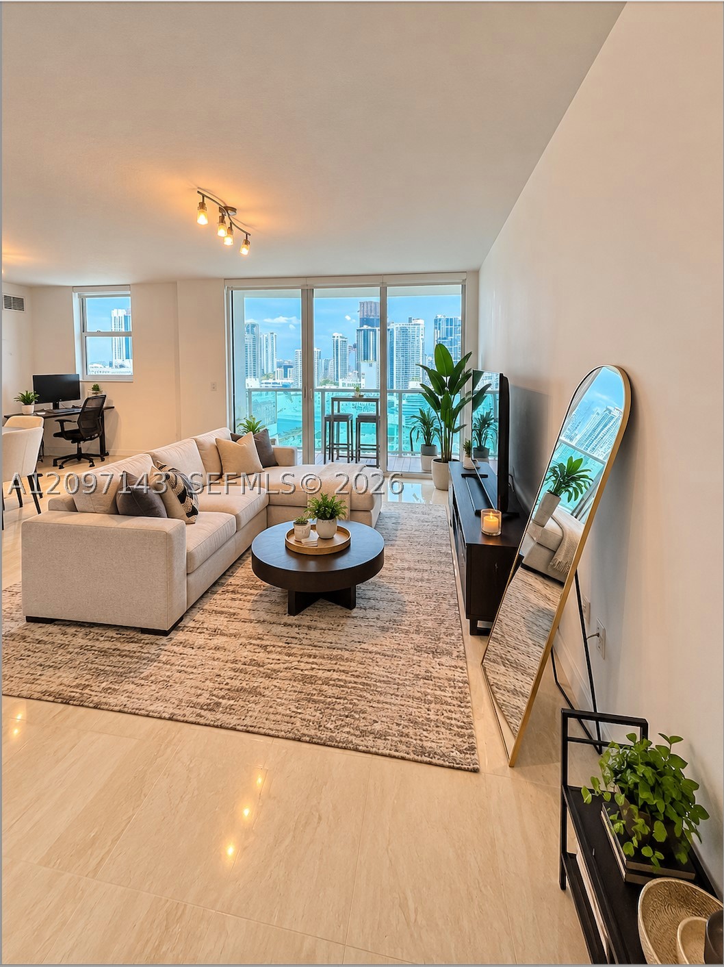 31 SE 5th Street #2801, Miami FL 33131