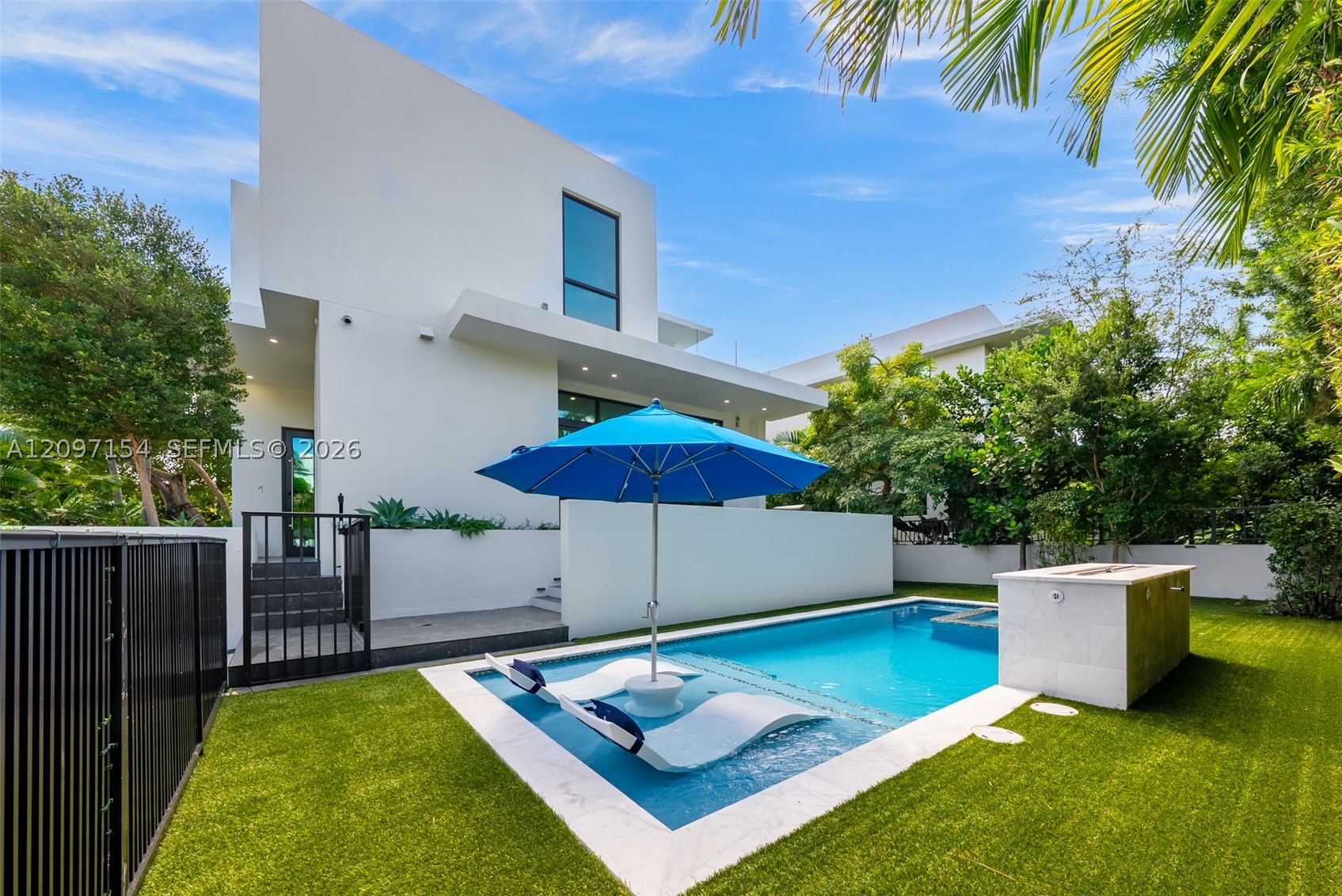 4364 Alton Rd, Miami Beach FL 33140