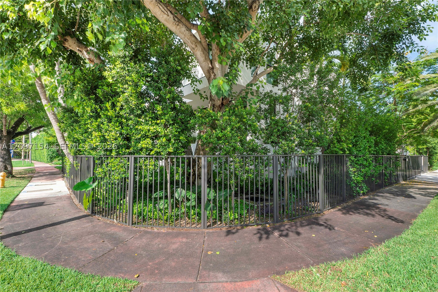 4364 Alton Rd, Miami Beach FL 33140