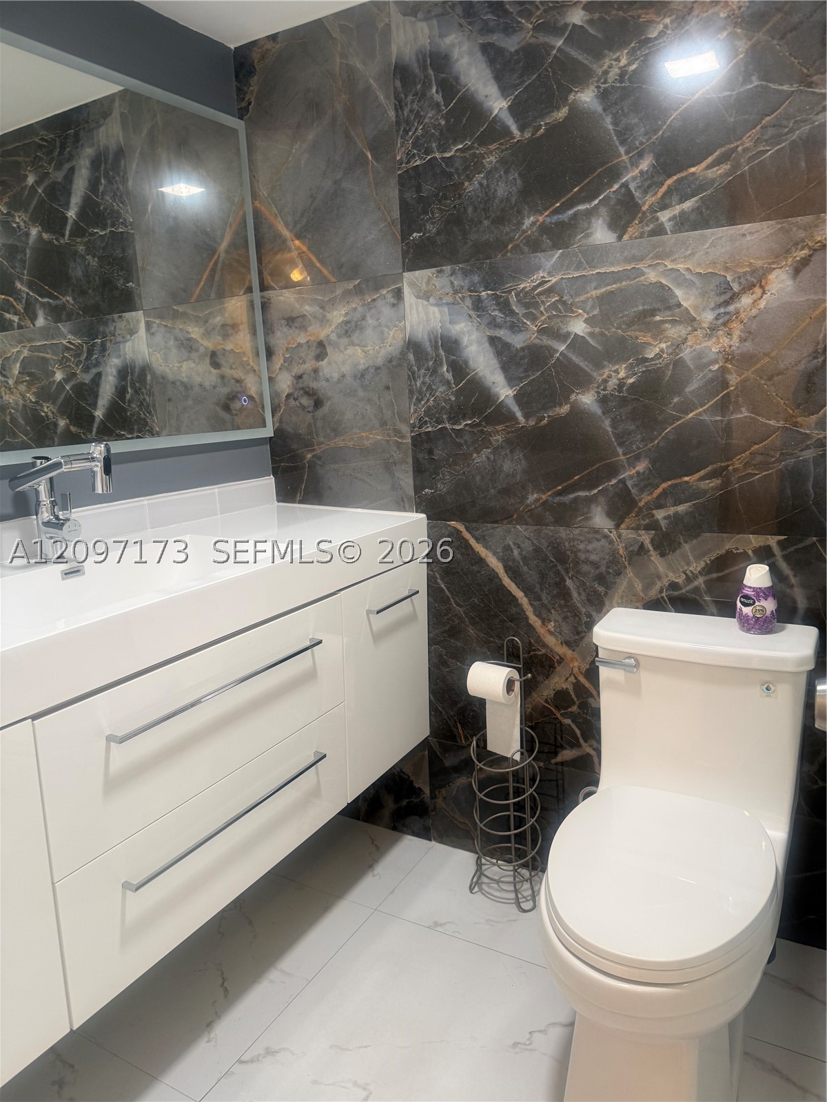 20200 W Country Club Dr #109, Aventura FL 33180