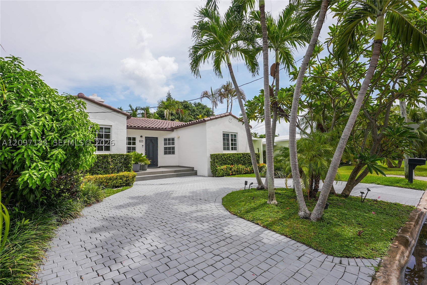 8827 Hawthorne Ave #-, Surfside FL 33154