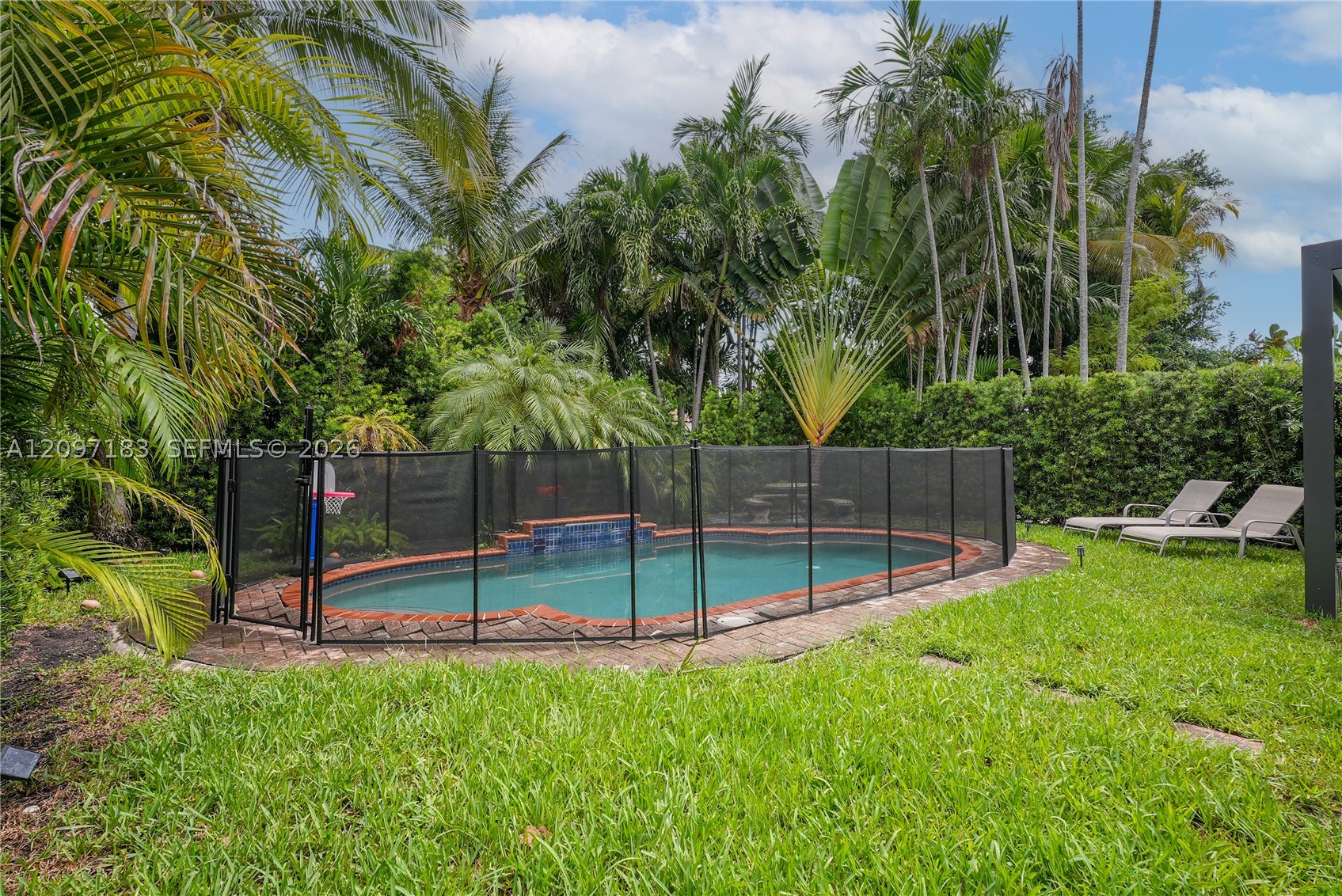 8827 Hawthorne Ave #-, Surfside FL 33154