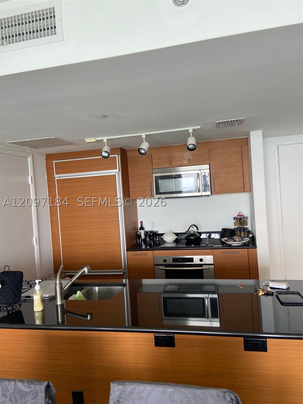 50 Biscayne Blvd #2906, Miami FL 33132