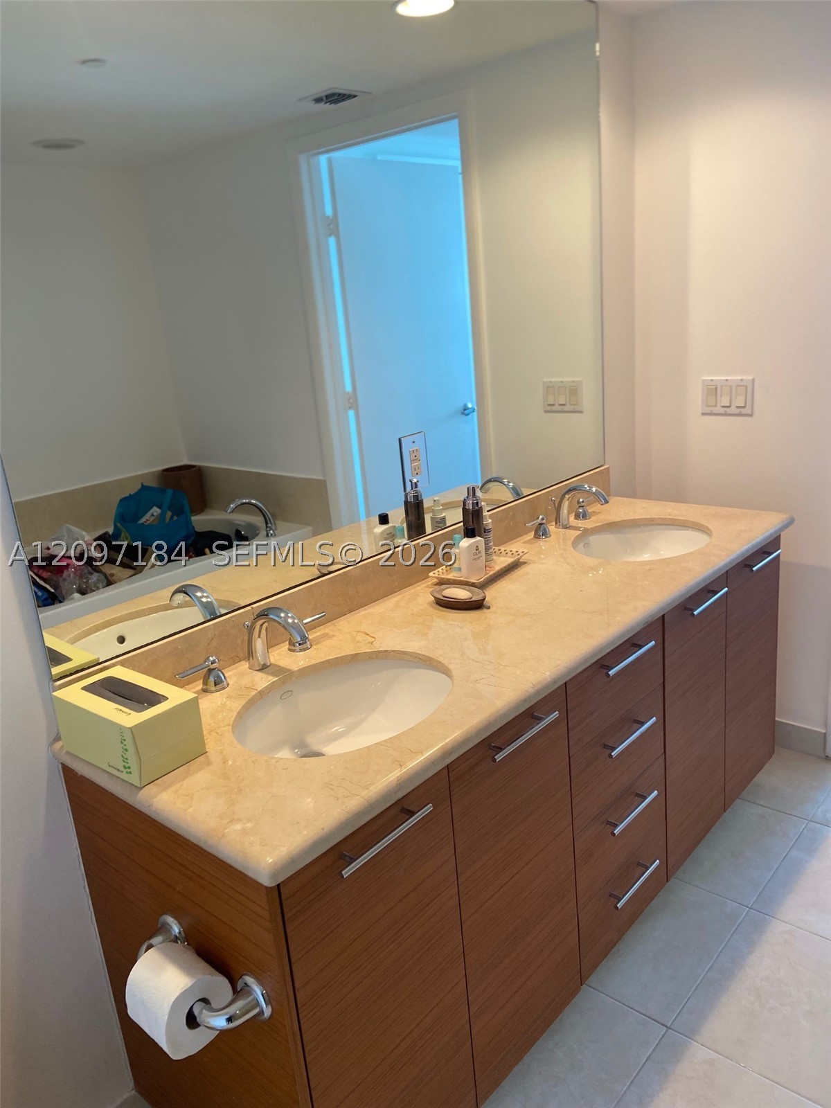 50 Biscayne Blvd #2906, Miami FL 33132