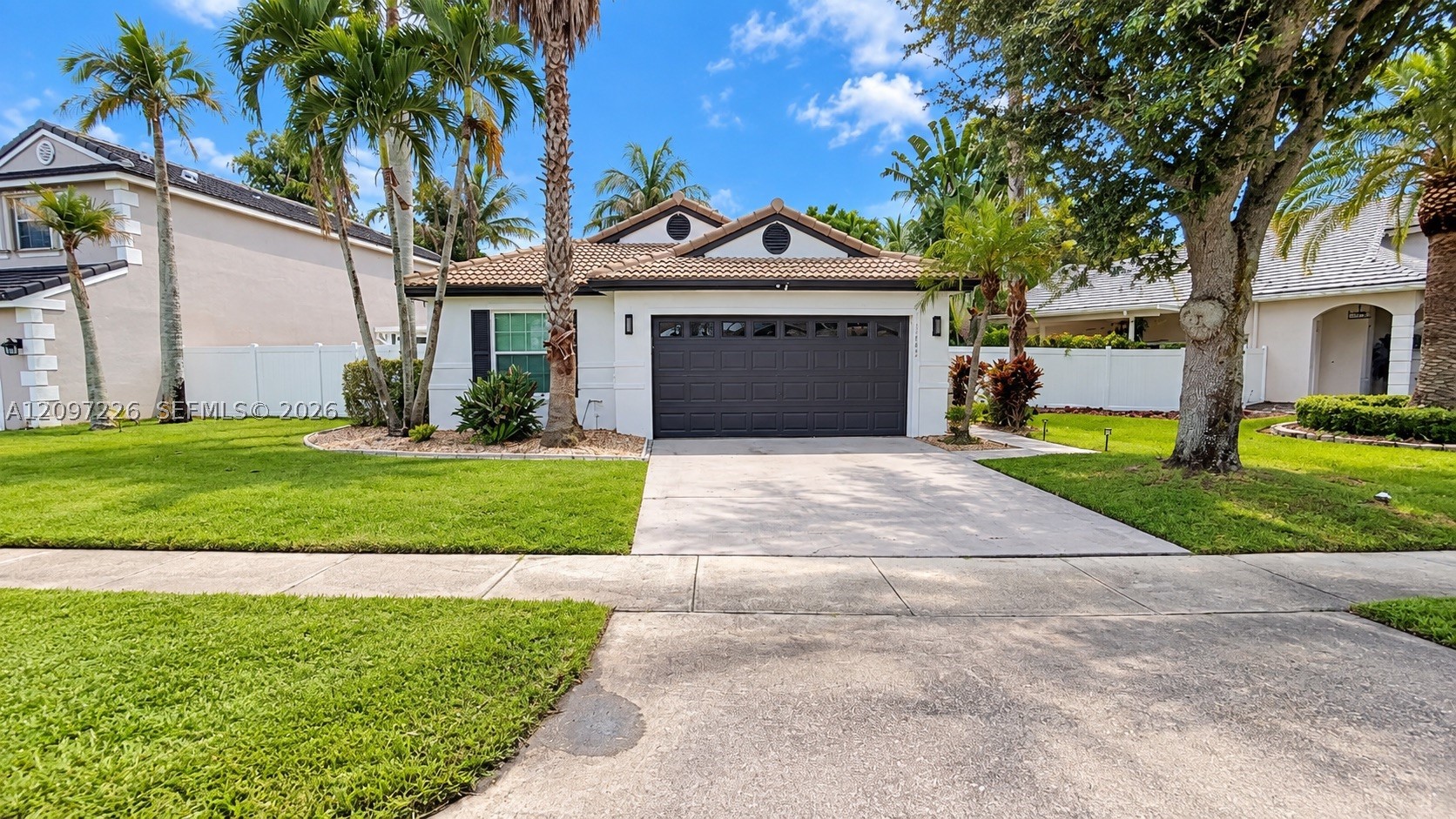 17542 NW 12th St, Pembroke Pines FL 33029