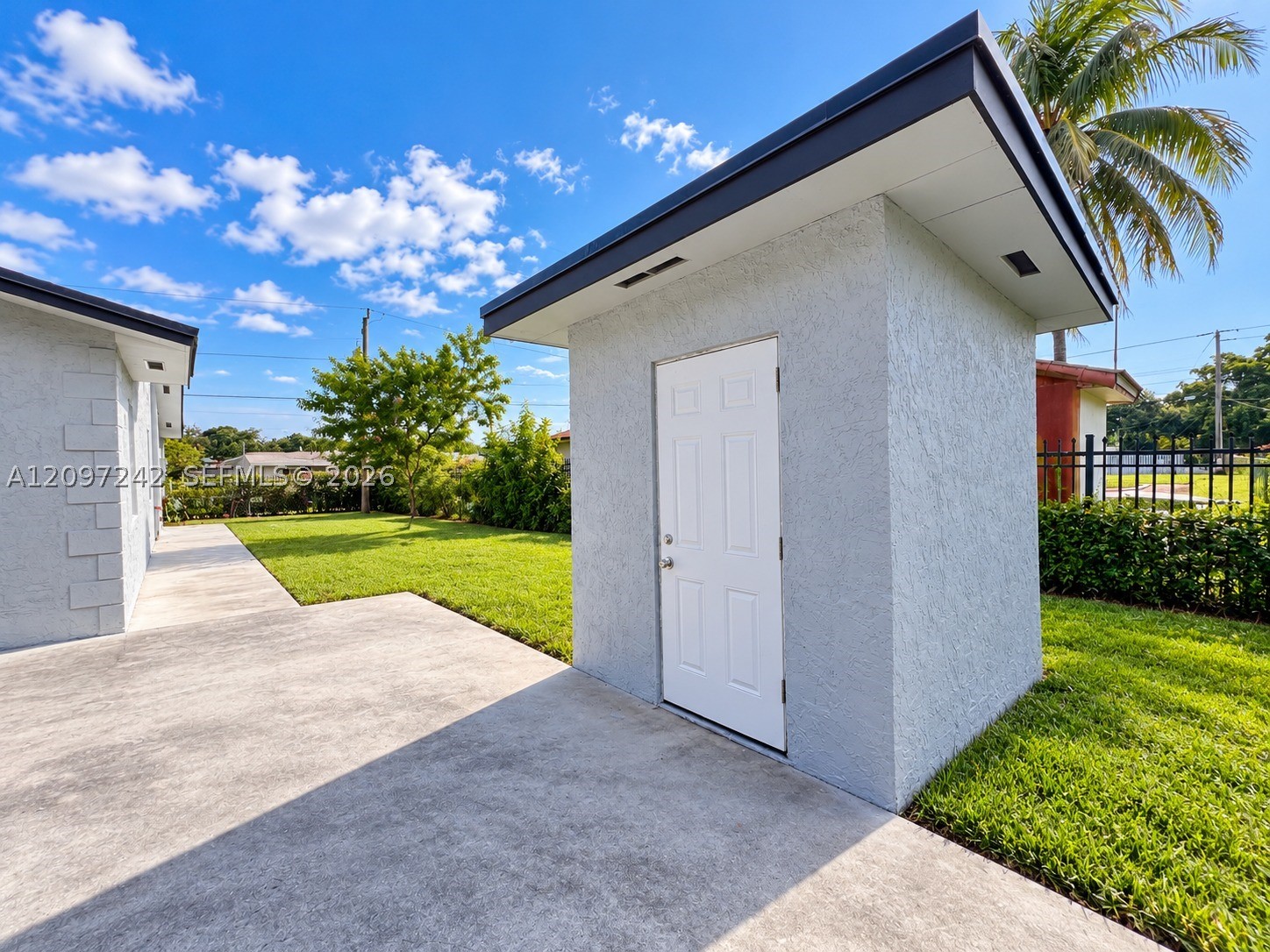 2125 NW 179th St, Miami Gardens FL 33056