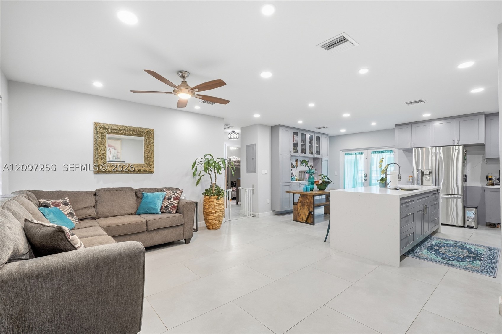 9270 SW 43rd St, Miami FL 33165