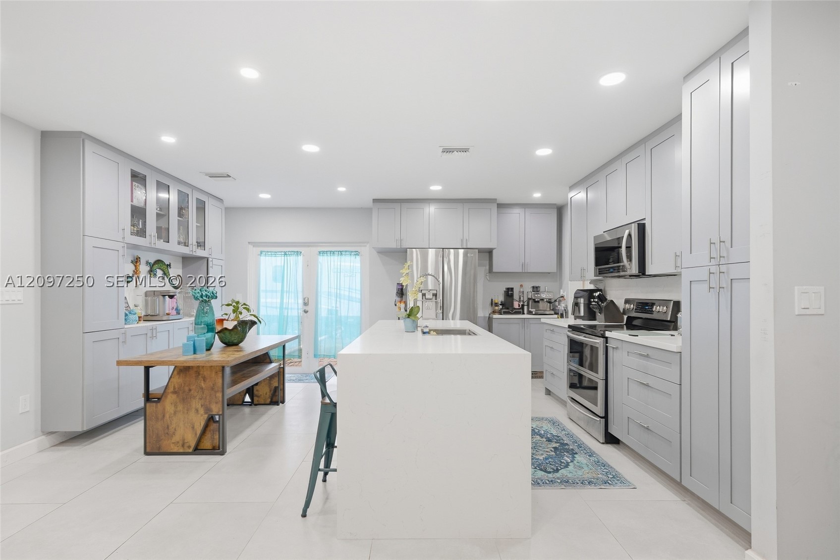 9270 SW 43rd St, Miami FL 33165