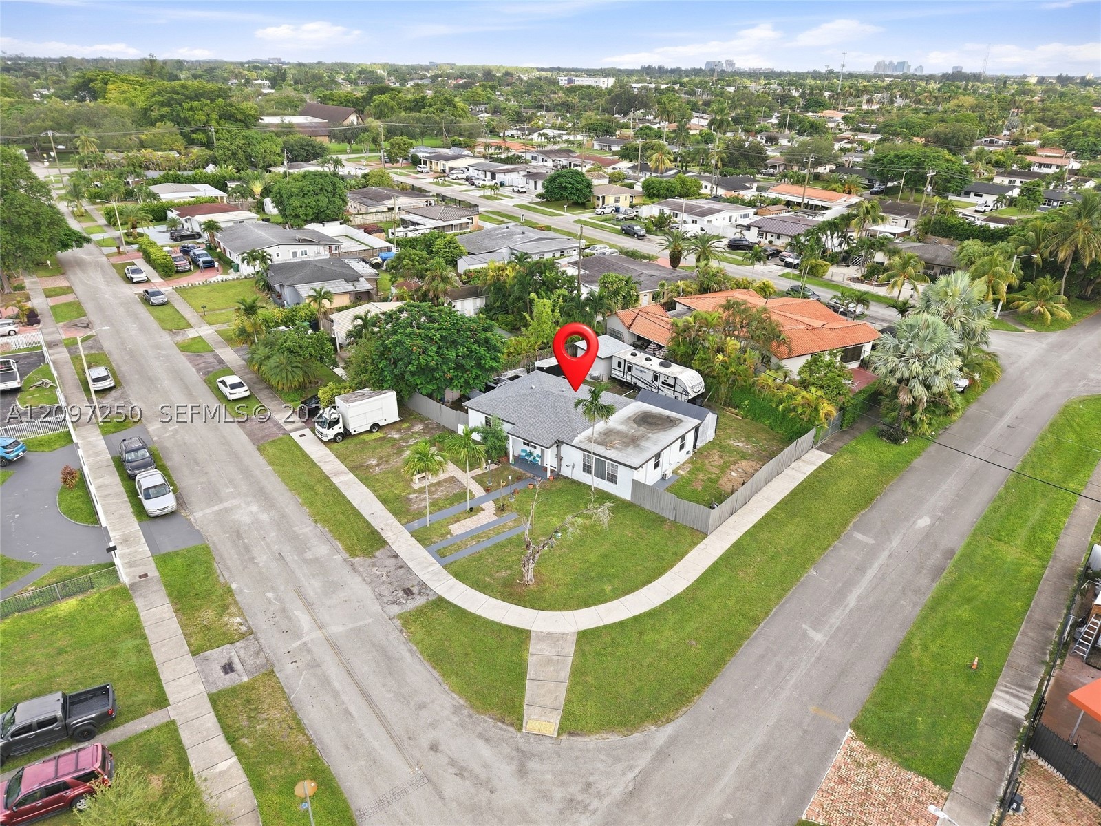9270 SW 43rd St, Miami FL 33165