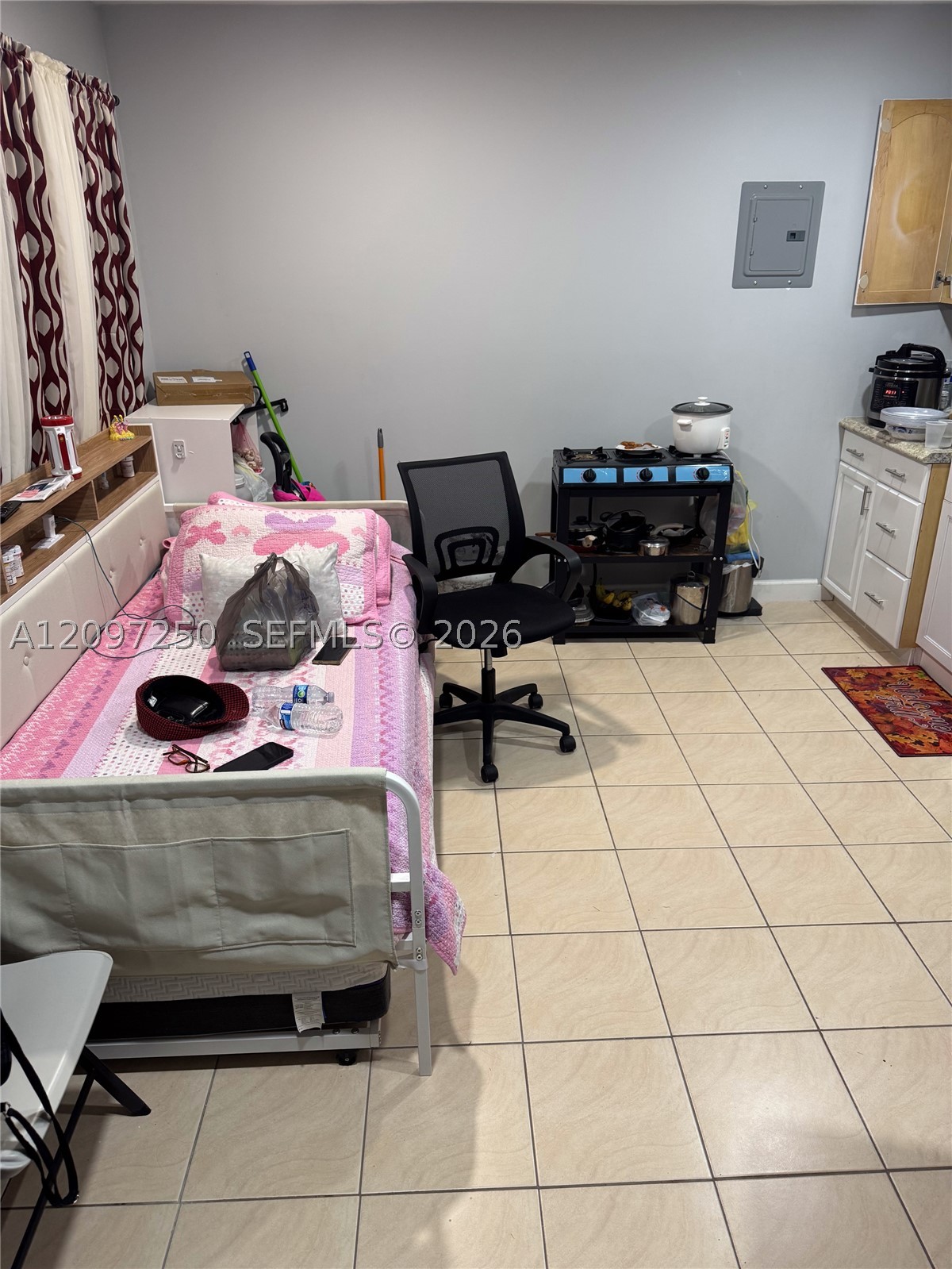9270 SW 43rd St, Miami FL 33165