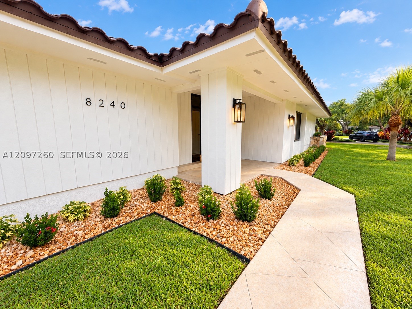 8240 SW 89th St, Miami FL 33156