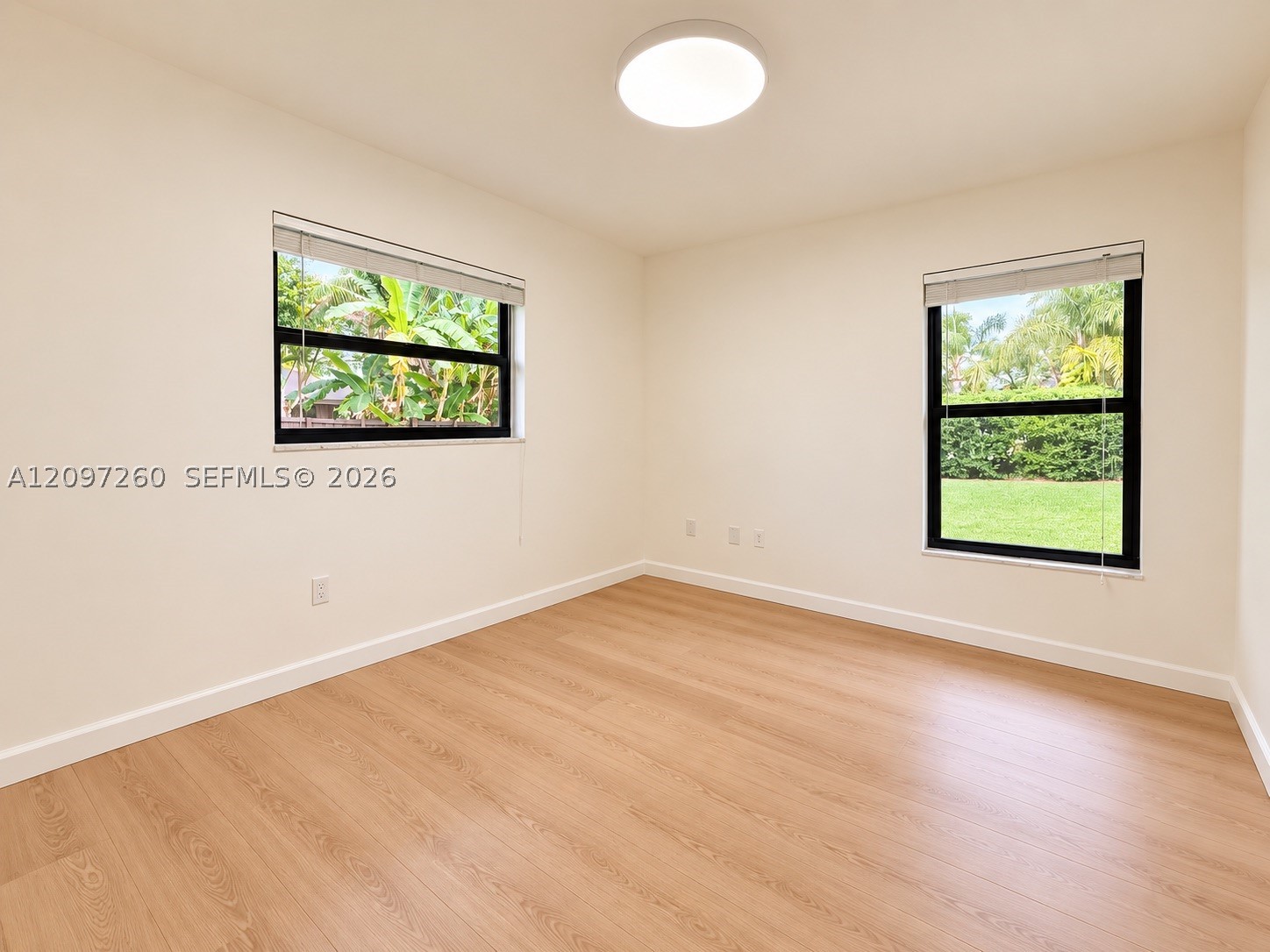 8240 SW 89th St, Miami FL 33156