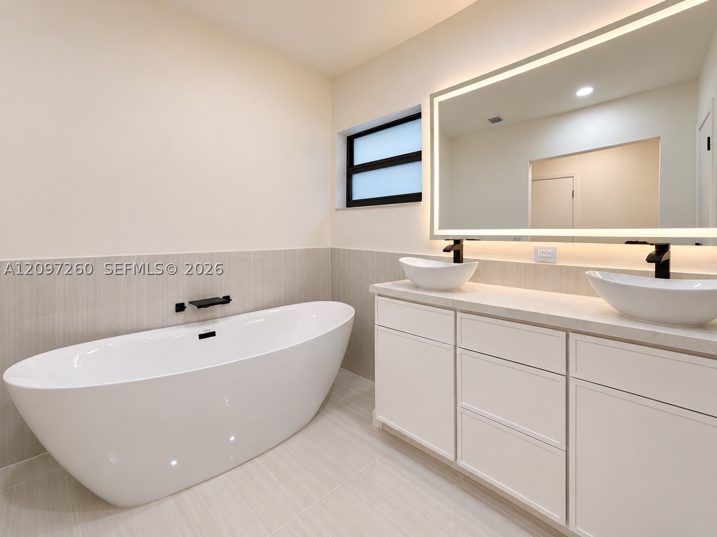 8240 SW 89th St, Miami FL 33156