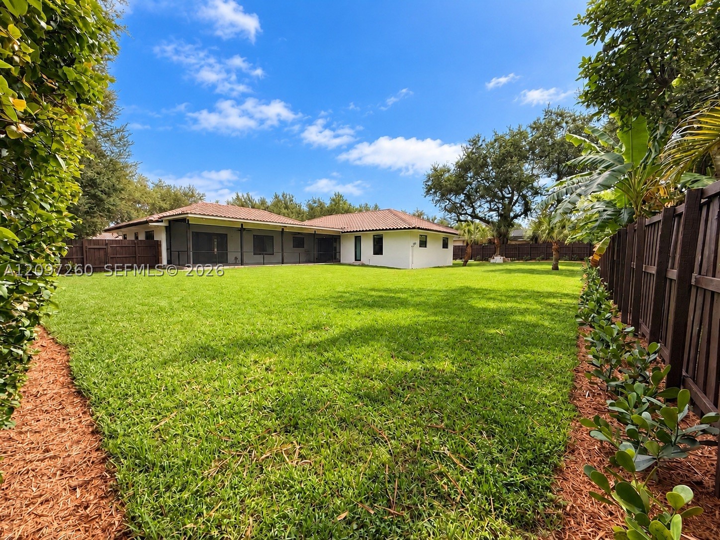8240 SW 89th St, Miami FL 33156