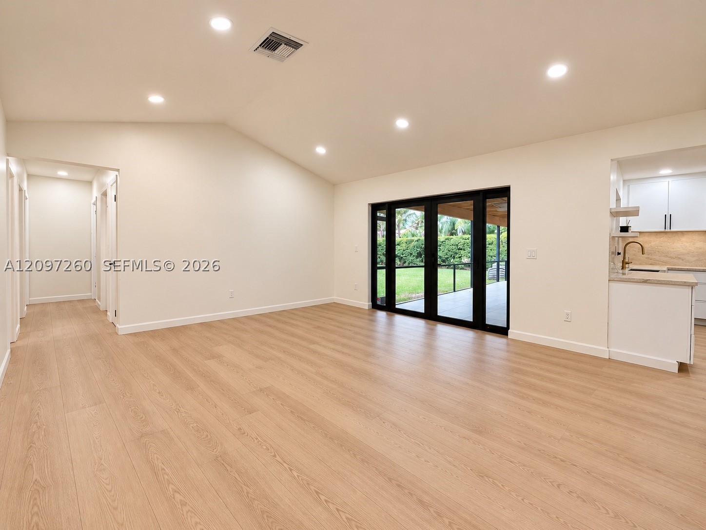 8240 SW 89th St, Miami FL 33156