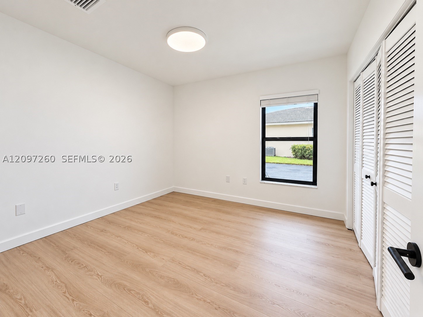 8240 SW 89th St, Miami FL 33156