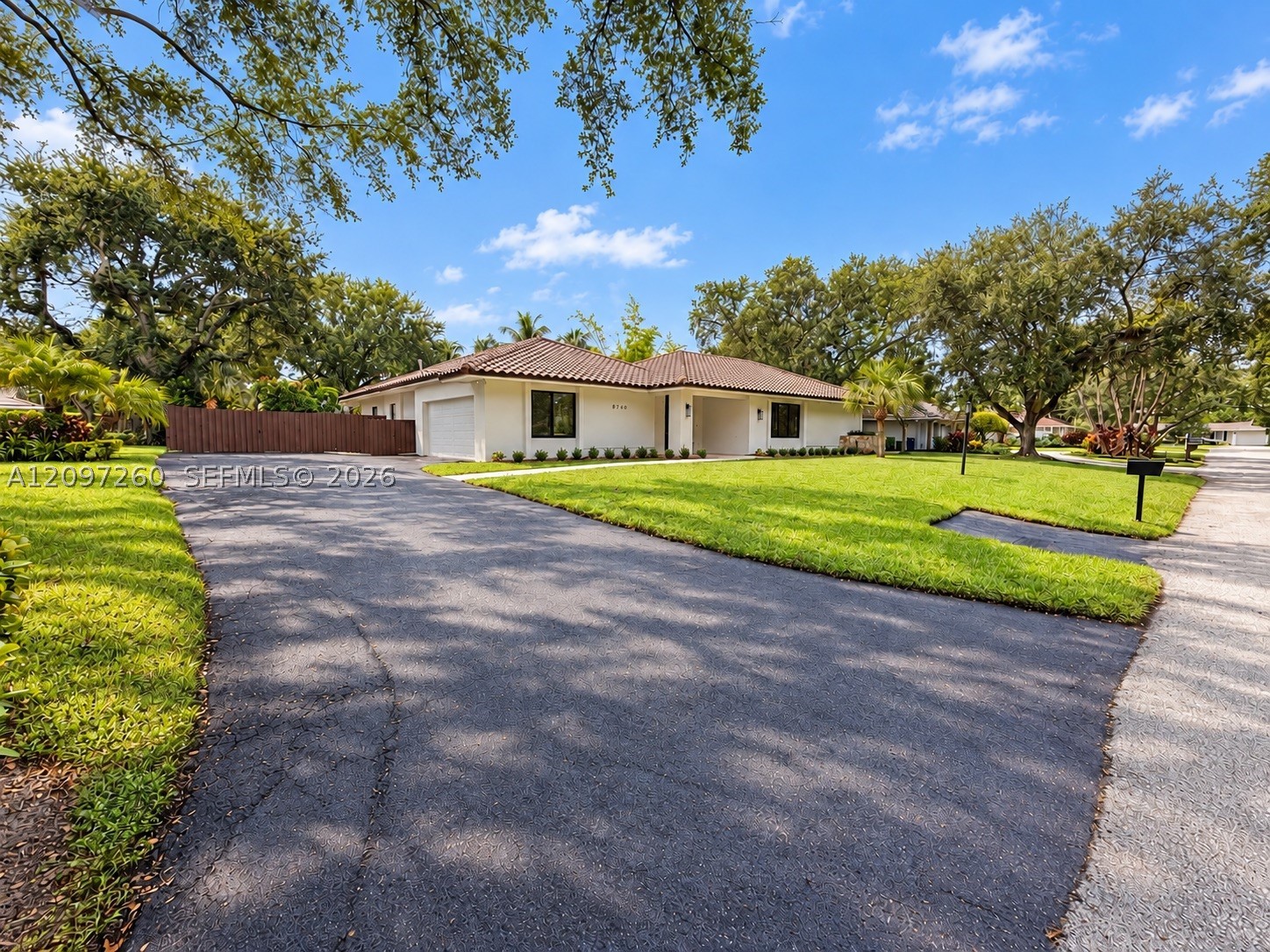 8240 SW 89th St, Miami FL 33156